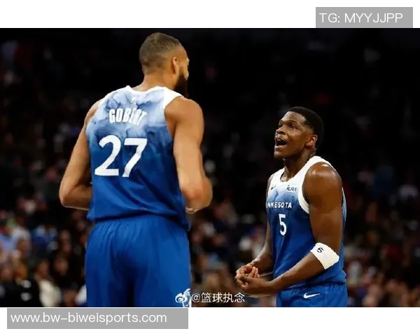 戈贝尔盛赞华子具备最佳防守阵容潜力能胜任各个位置的防守任务 戈贝尔盛赞华子具备最佳防守阵容潜力能胜任各个位置的防守任务