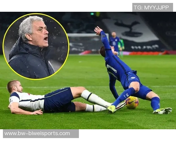 24岁范德芬边路狂飙如入无人之境展现中卫惊人速度与技术 24岁范德芬边路狂飙如入无人之境展现中卫惊人速度与技术