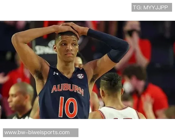 小贾巴里续约后自购手表庆祝期待在火箭度过余生涯