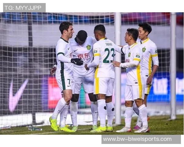 21371名球迷齐聚工体见证国安与大埔精彩对决热情高涨气氛火爆 21371名球迷齐聚工体见证国安与大埔精彩对决热情高涨气氛火爆