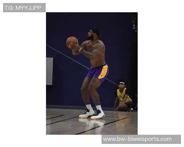 詹姆斯分享休赛期调理身体的经历准备迎接新赛季的挑战与考验